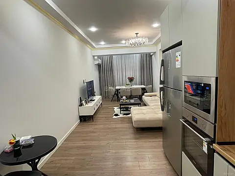 Satılır 2 otaqlı mənzil 100 m²