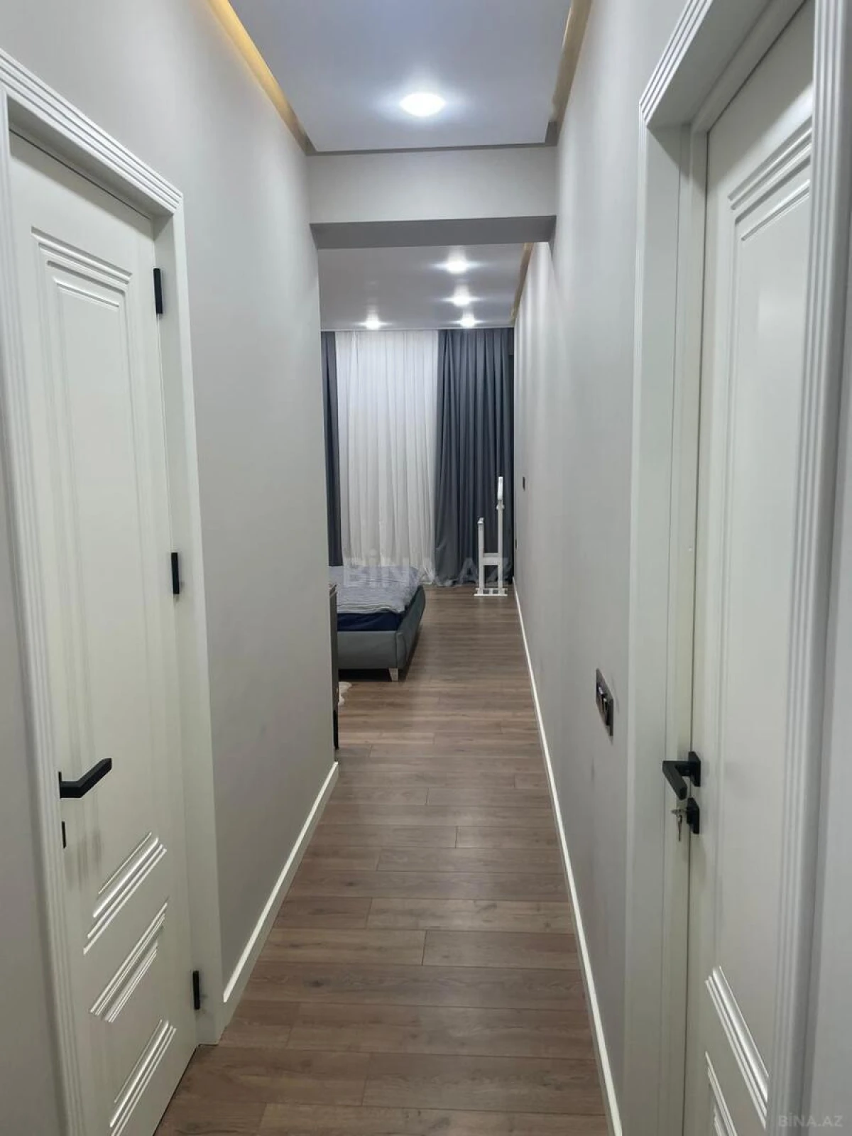 Satılır 2 otaqlı mənzil 100 m²