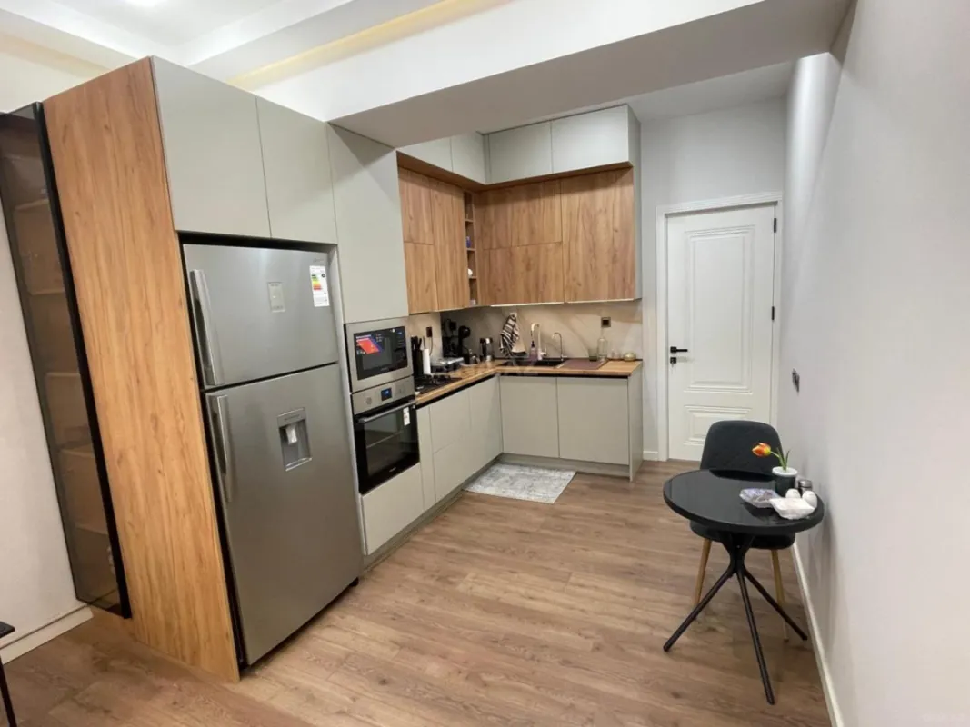 Satılır 2 otaqlı mənzil 100 m²