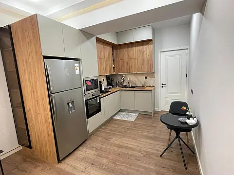 Satılır 2 otaqlı mənzil 100 m²