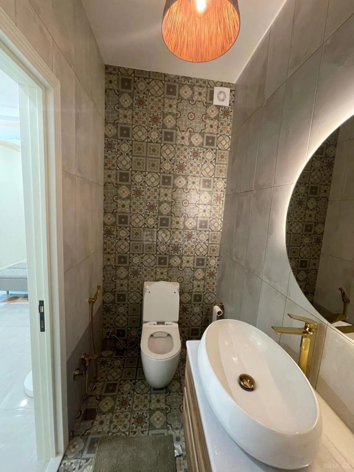 Satılır 2 otaqlı mənzil 100 m²