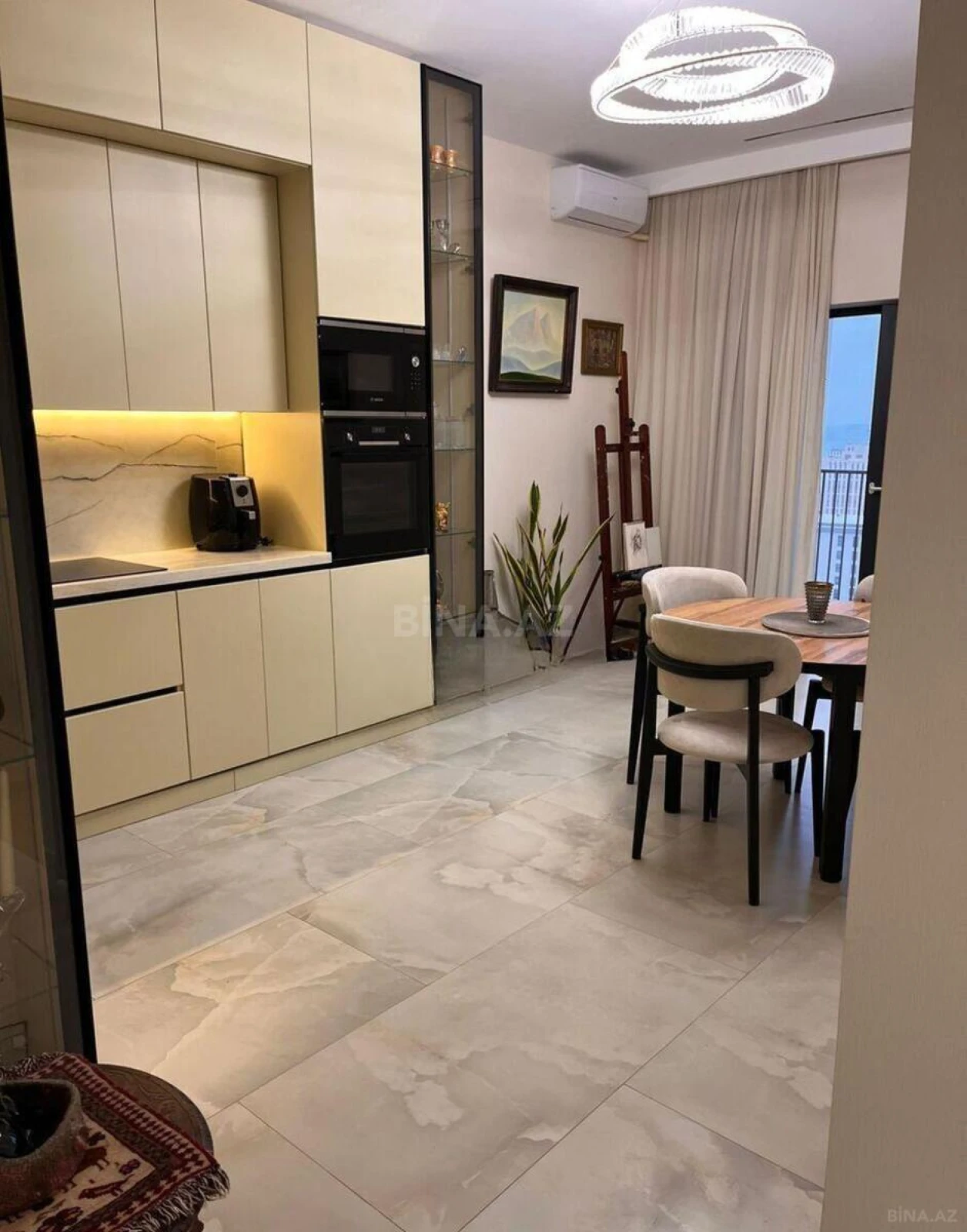 Satılır 3 otaqlı mənzil 92 m²