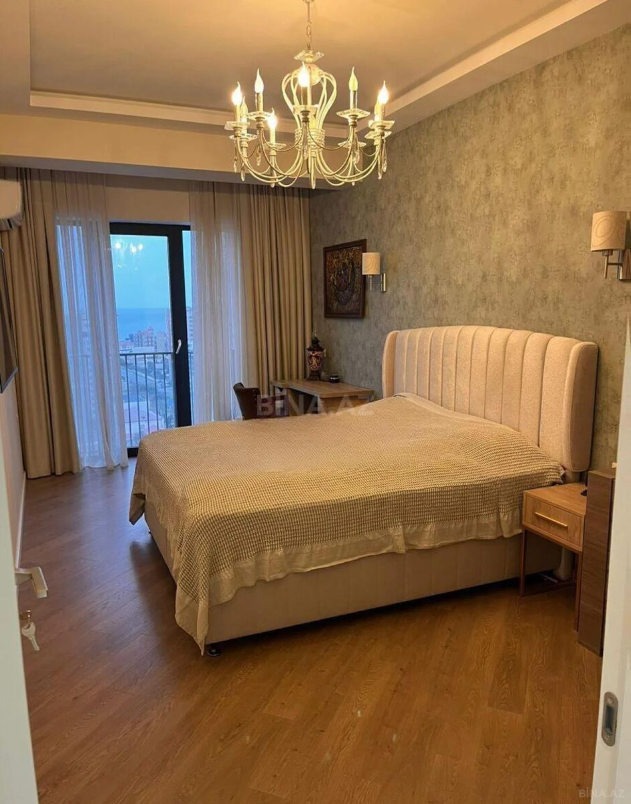 Satılır 3 otaqlı mənzil 92 m²