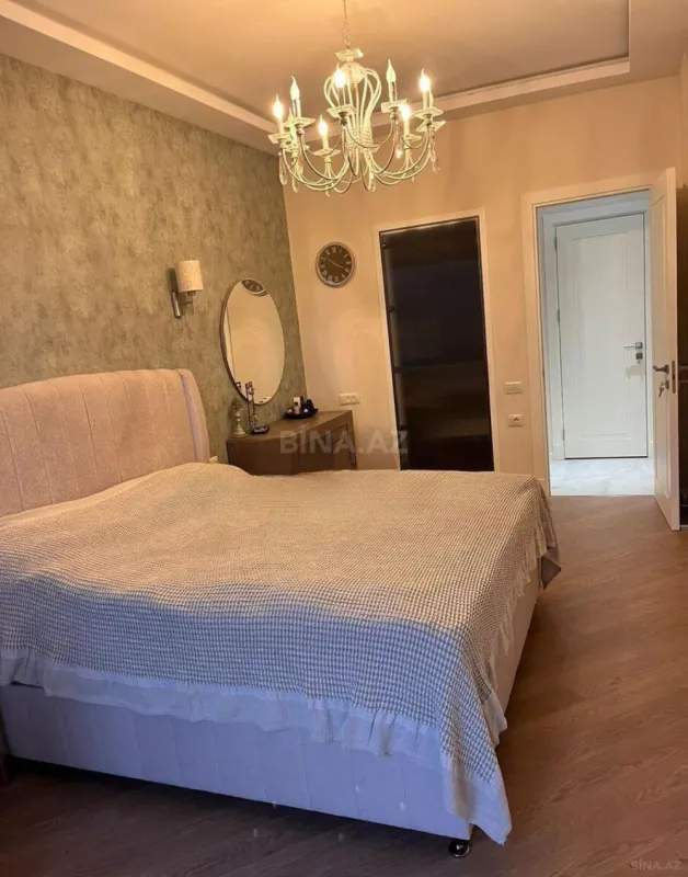 Satılır 3 otaqlı mənzil 92 m²