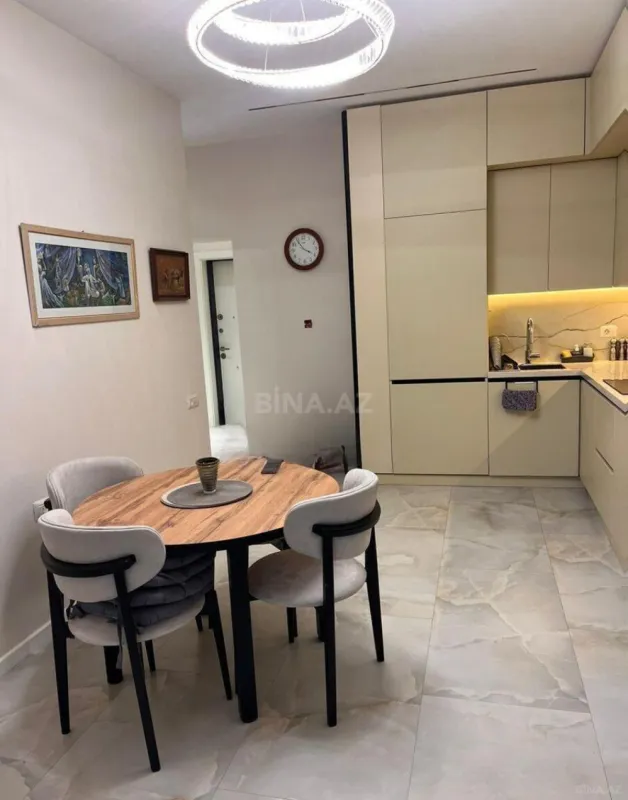 Satılır 3 otaqlı mənzil 92 m²