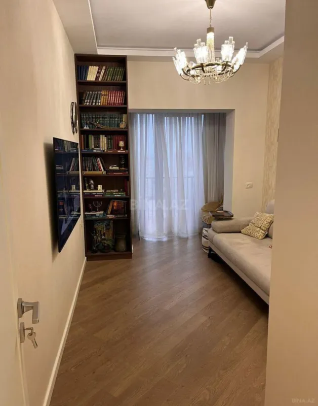 Satılır 3 otaqlı mənzil 92 m²