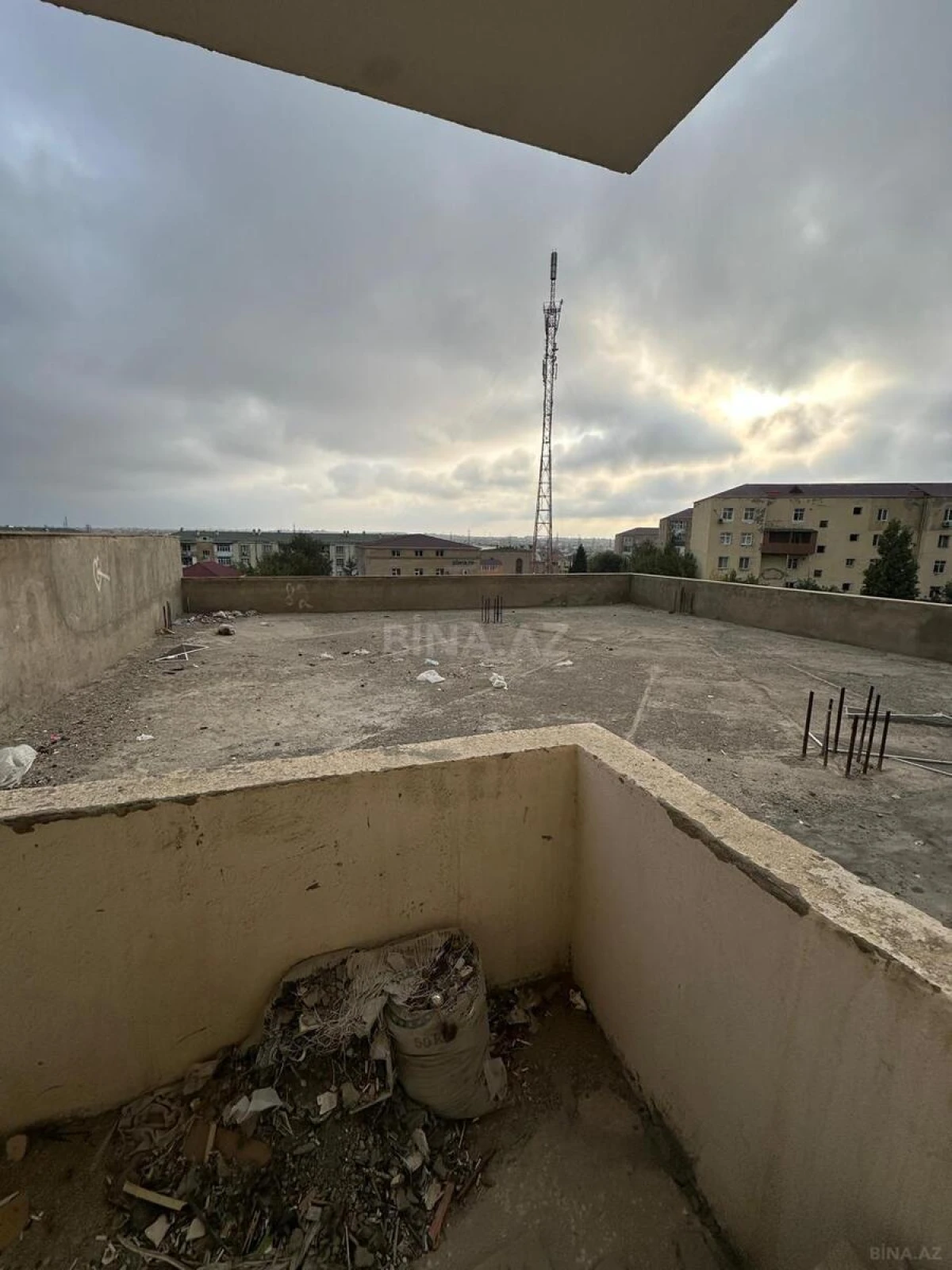 Satılır 2 otaqlı mənzil 56 m²