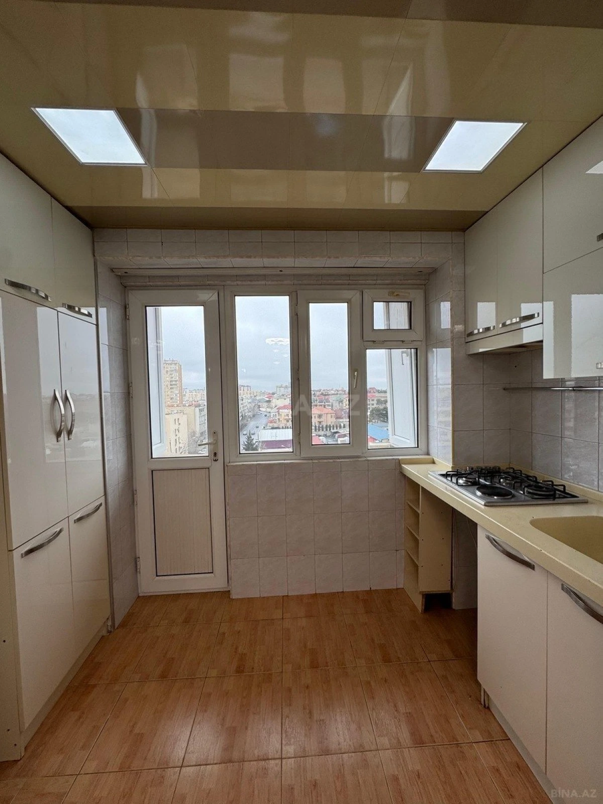 Satılır 2 otaqlı mənzil 60 m²