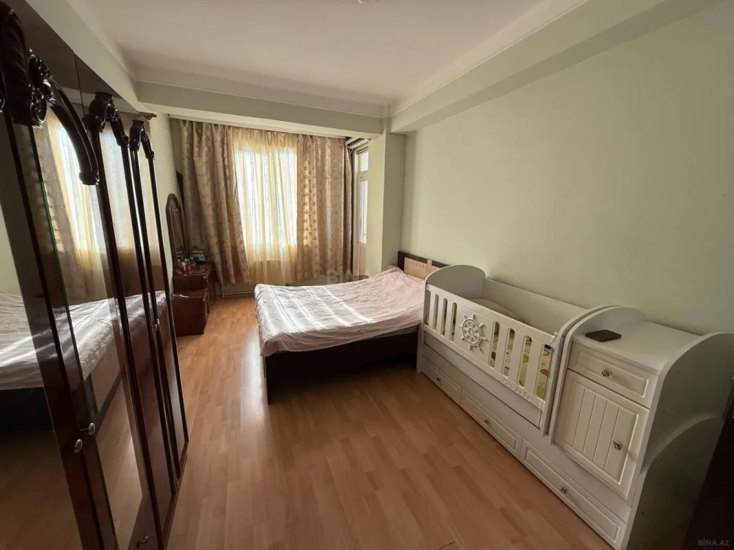 Satılır 2 otaqlı mənzil 91 m²