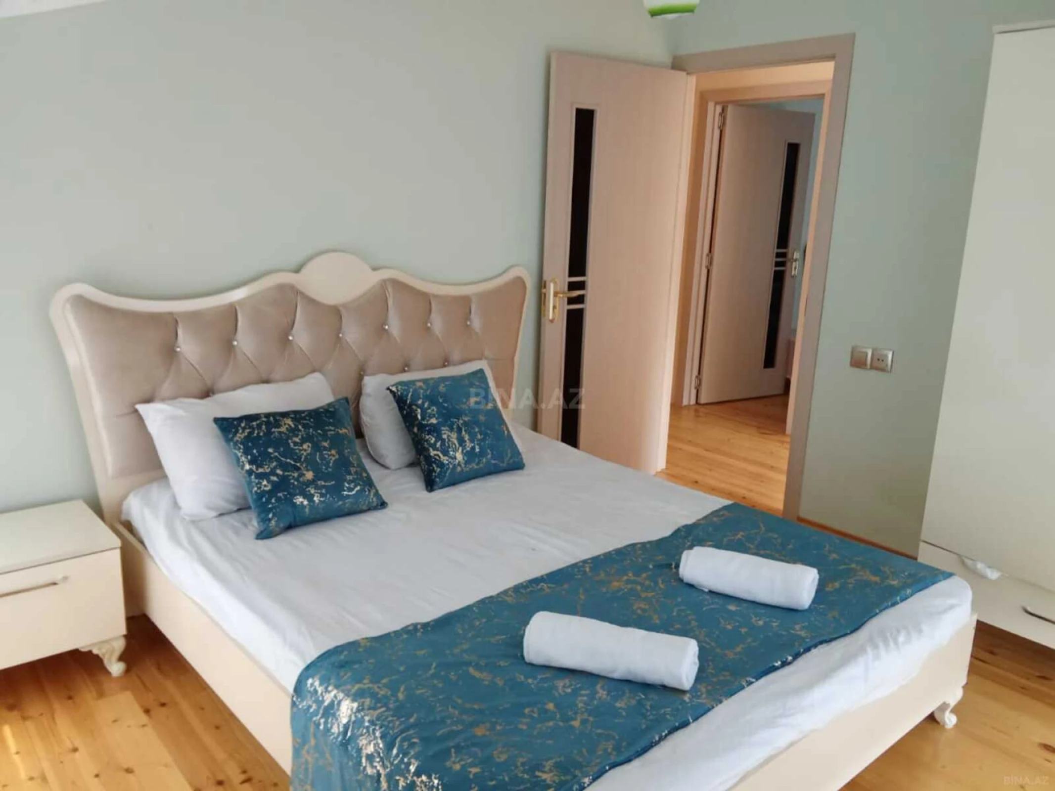 Satılır 6 otaqlı həyət evi 200 m²