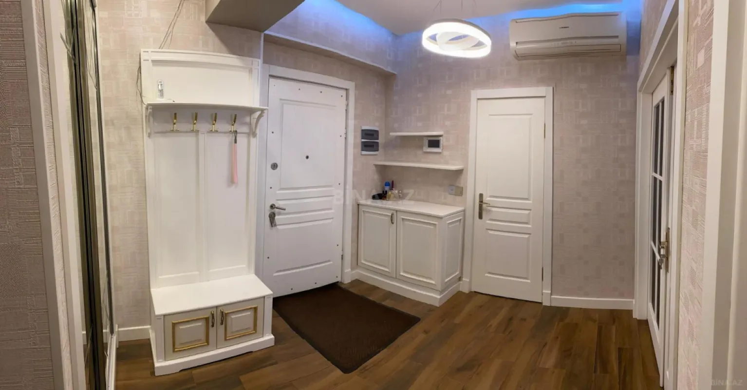 Kirayə verilir 3 otaqlı mənzil 114 m²