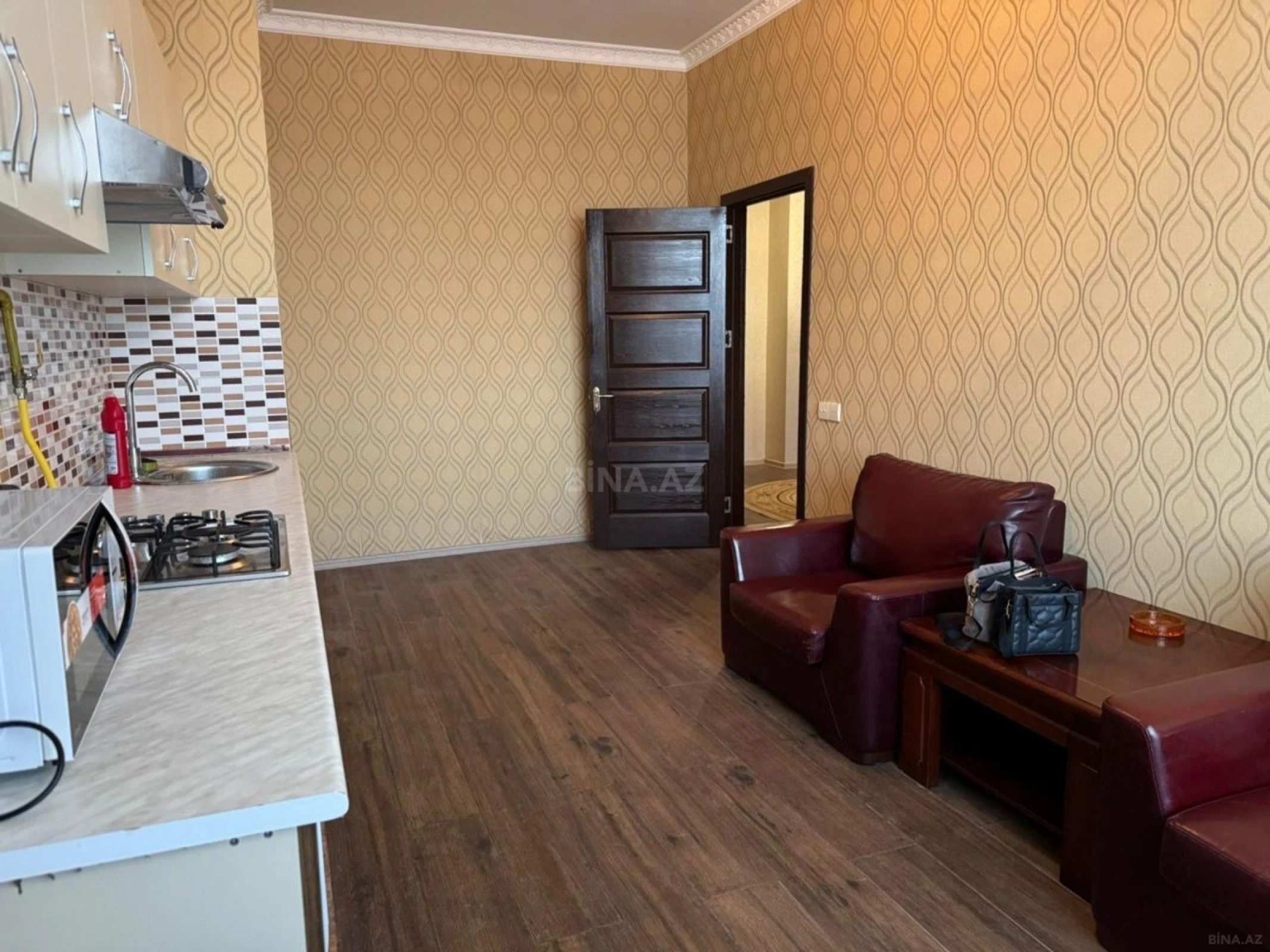 Satılır 2 otaqlı mənzil 85 m²