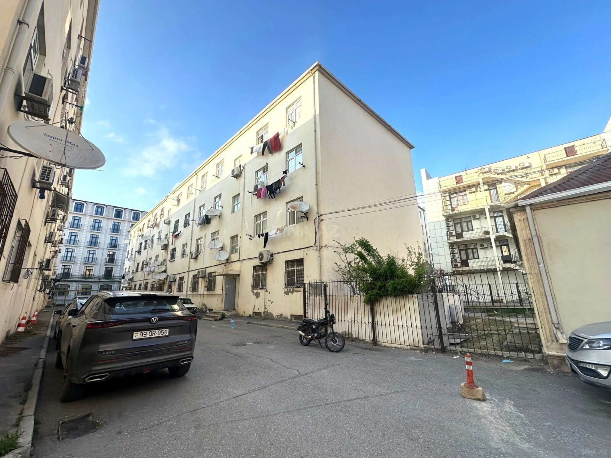 Satılır 3 otaqlı mənzil 70 m²