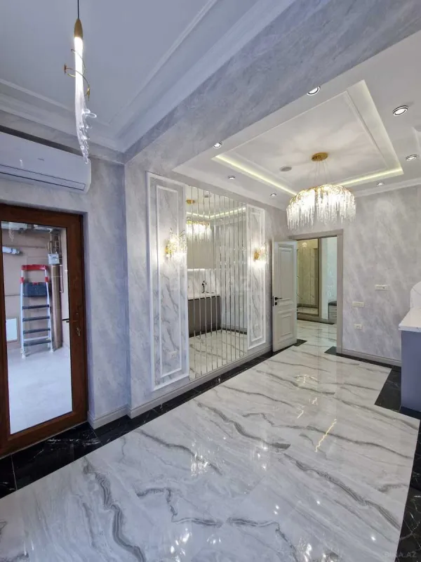 Satılır 3 otaqlı mənzil 140 m²