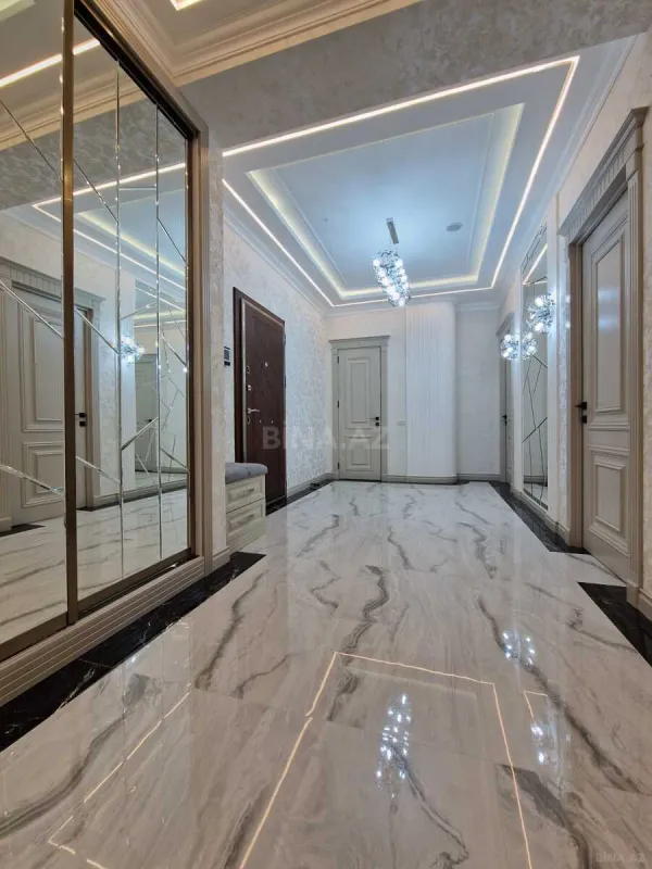 Satılır 3 otaqlı mənzil 140 m²