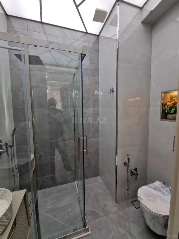 Satılır 3 otaqlı mənzil 140 m²