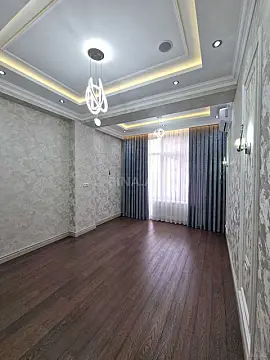Satılır 3 otaqlı mənzil 140 m²