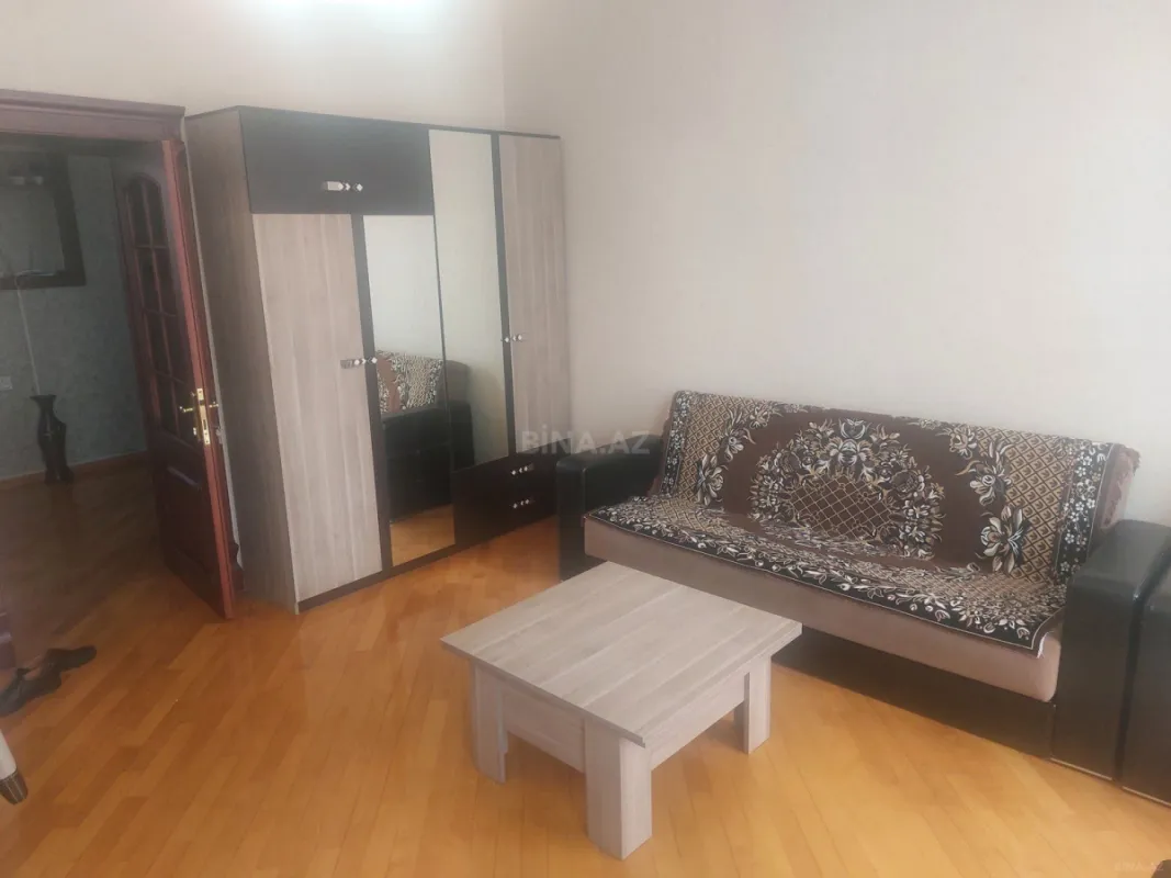 Kirayə verilir 2 otaqlı mənzil 70 m²