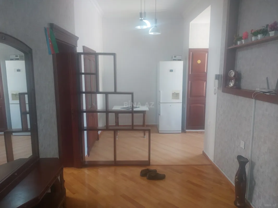 Kirayə verilir 2 otaqlı mənzil 70 m²