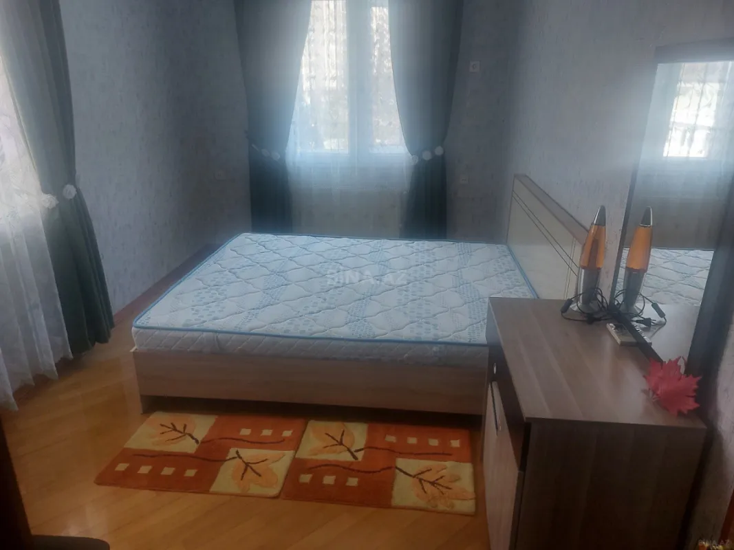 Kirayə verilir 2 otaqlı mənzil 70 m²