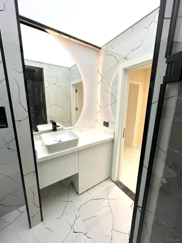 Kirayə verilir 2 otaqlı mənzil 75 m²