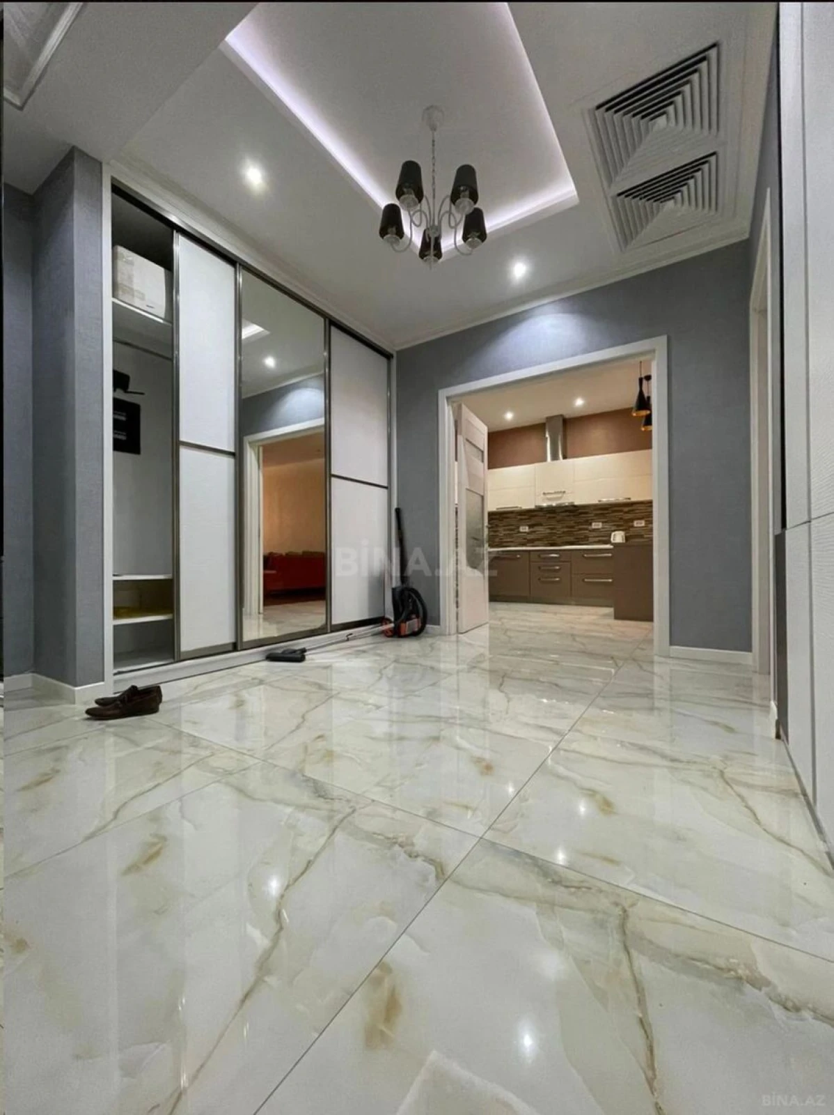 Kirayə verilir 3 otaqlı mənzil 110 m²