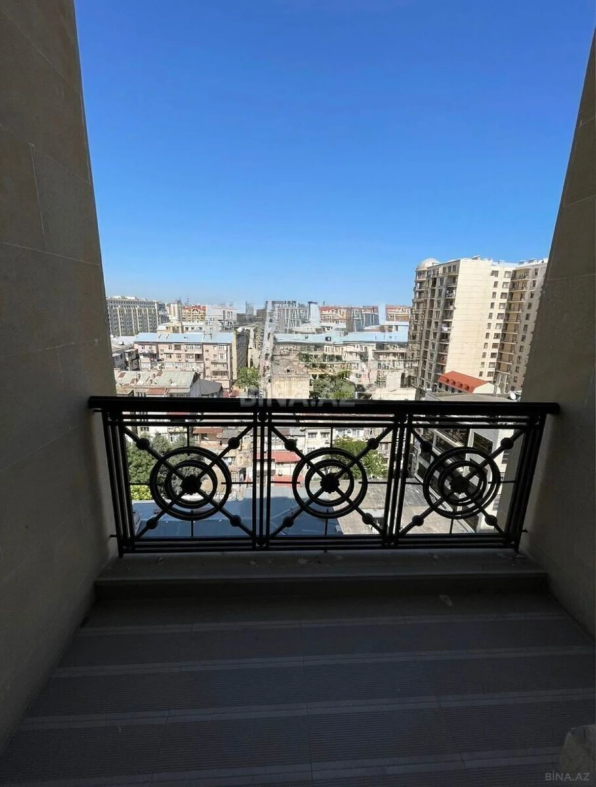 Kirayə verilir 3 otaqlı mənzil 110 m²