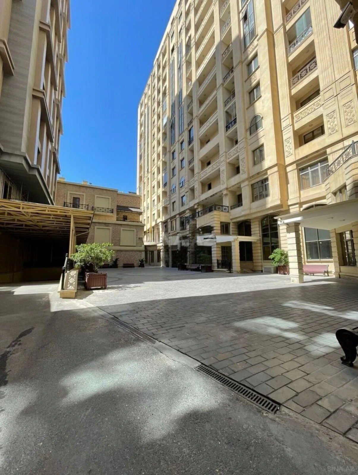 Kirayə verilir 3 otaqlı mənzil 110 m²