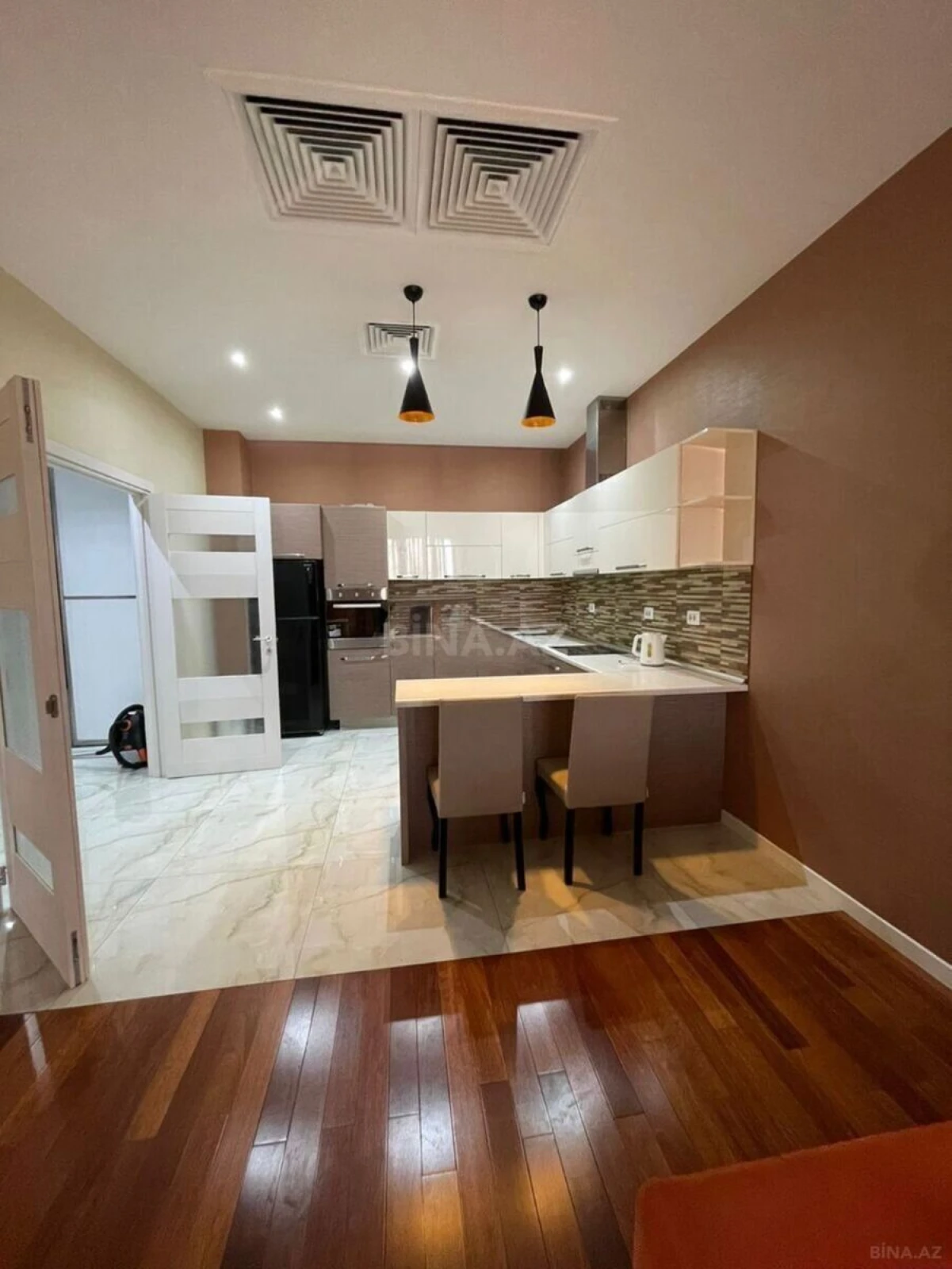 Kirayə verilir 3 otaqlı mənzil 110 m²