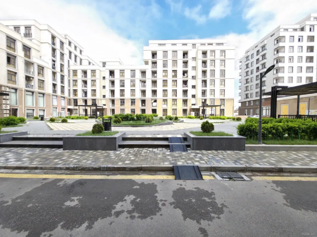 Satılır 3 otaqlı mənzil 104.2 m²