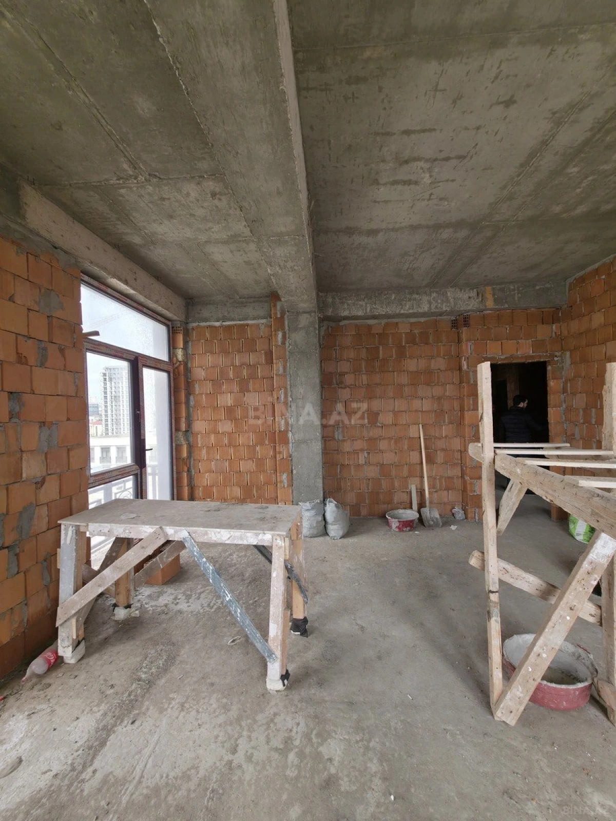 Satılır 3 otaqlı mənzil 104.2 m²