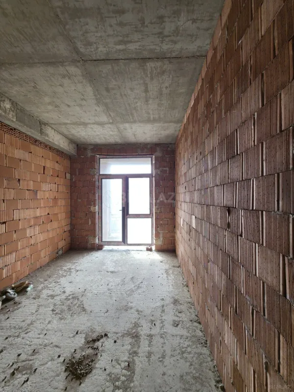 Satılır 3 otaqlı mənzil 104.2 m²