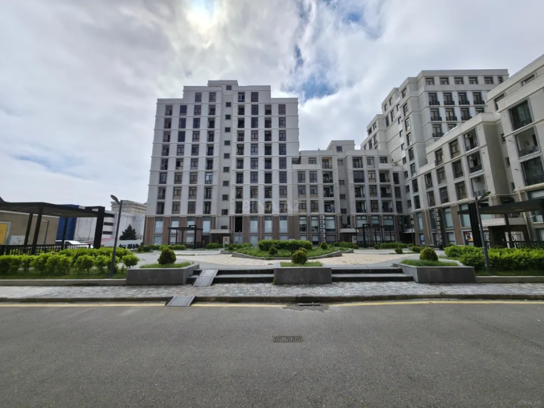 Satılır 3 otaqlı mənzil 104.2 m²