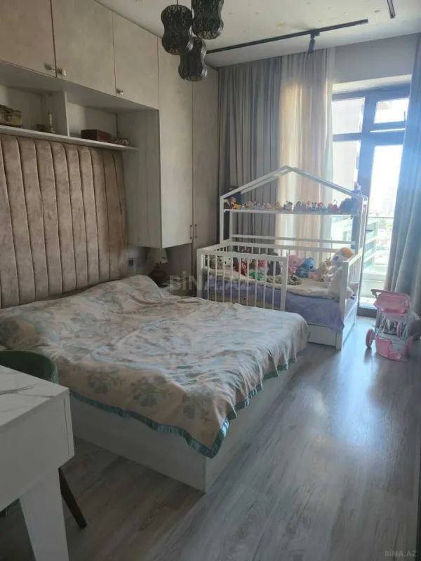 Satılır 2 otaqlı mənzil 66 m²