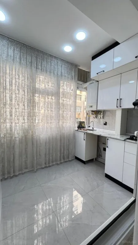 Kirayə verilir 2 otaqlı mənzil 65 m²