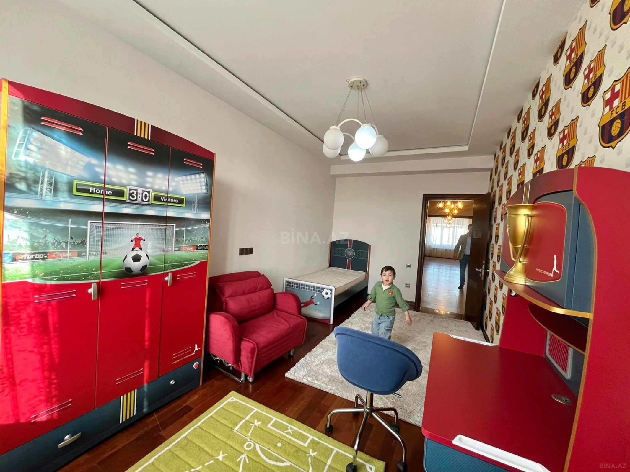 Kirayə verilir 3 otaqlı mənzil 135 m²