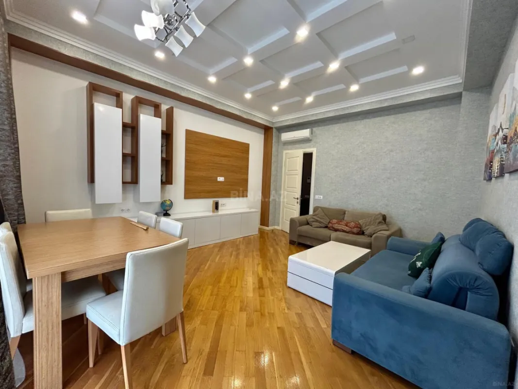 Kirayə verilir 3 otaqlı mənzil 132 m²