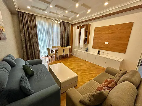 Kirayə verilir 3 otaqlı mənzil 132 m²