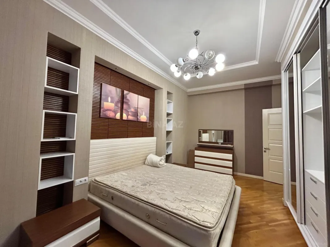 Kirayə verilir 3 otaqlı mənzil 132 m²