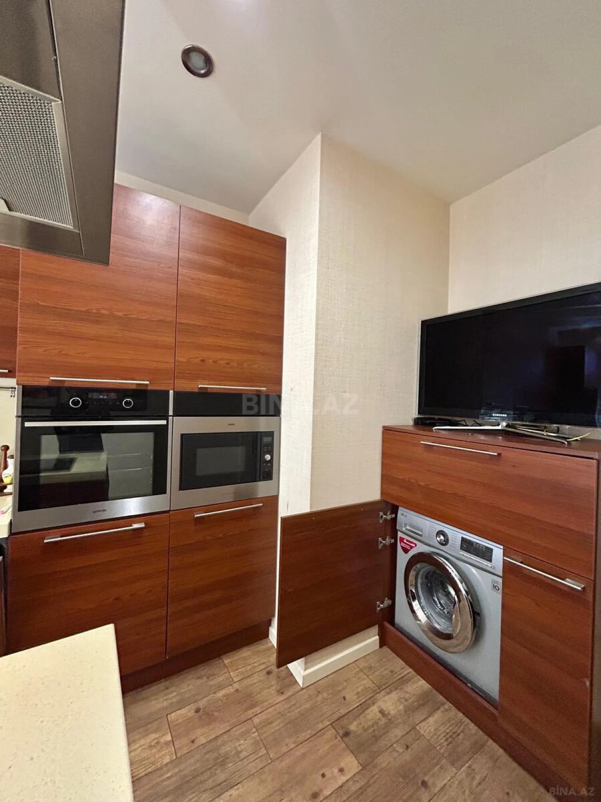 Kirayə verilir 3 otaqlı mənzil 132 m²
