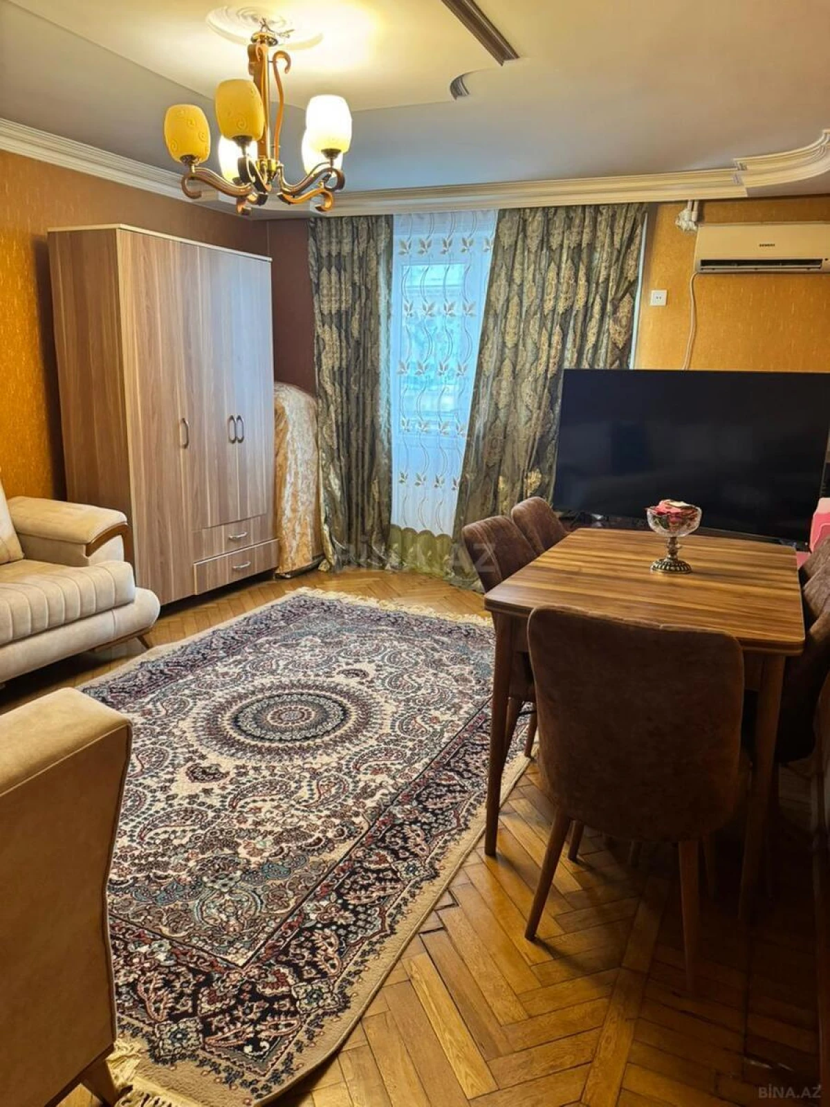 Satılır 2 otaqlı mənzil 70 m²