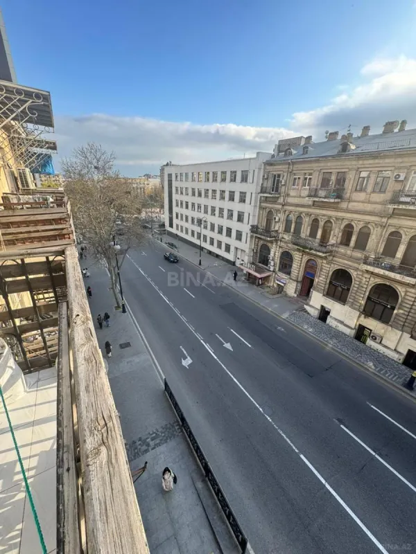 Satılır 2 otaqlı mənzil 70 m²