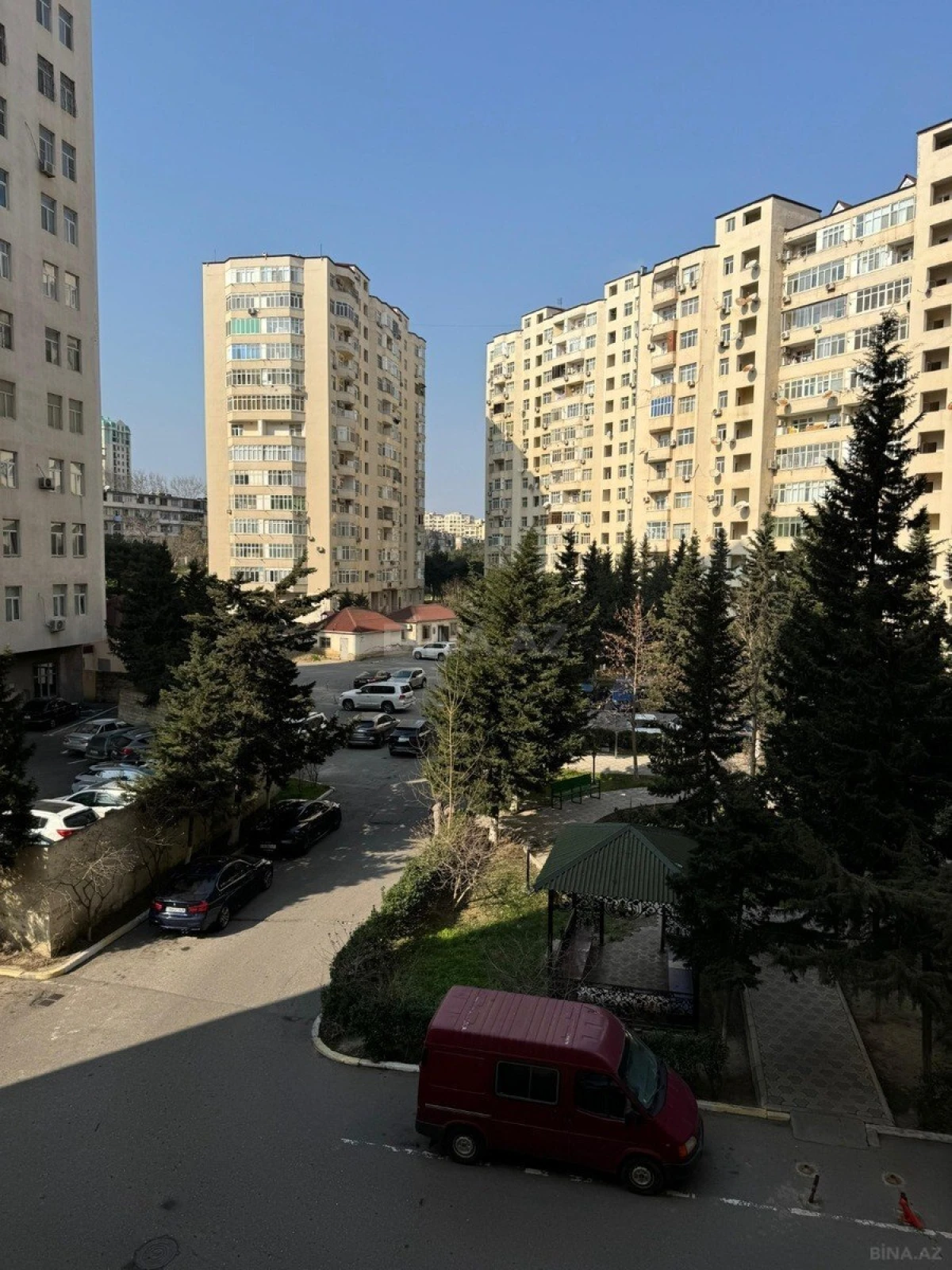 Kirayə verilir 3 otaqlı mənzil 105 m²
