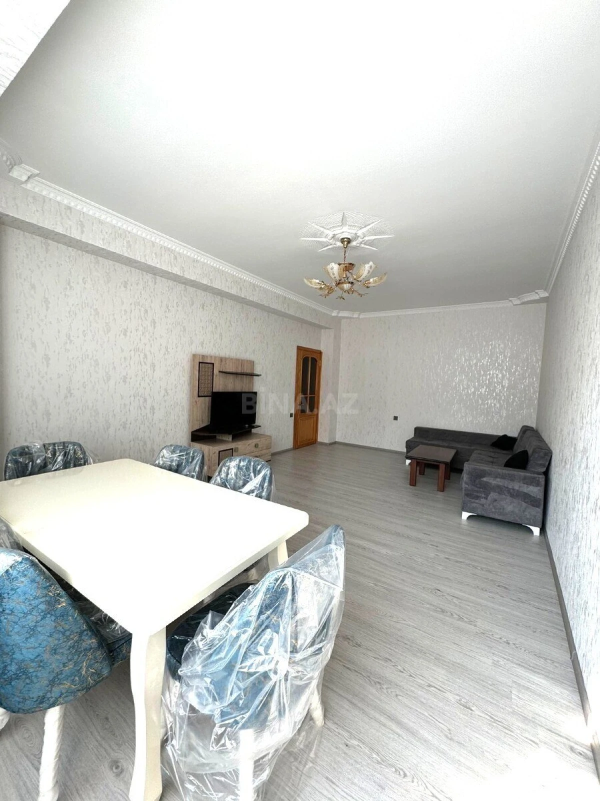 Kirayə verilir 3 otaqlı mənzil 105 m²