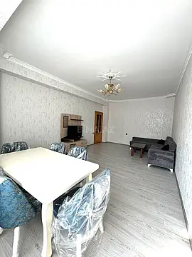 Kirayə verilir 3 otaqlı mənzil 105 m²