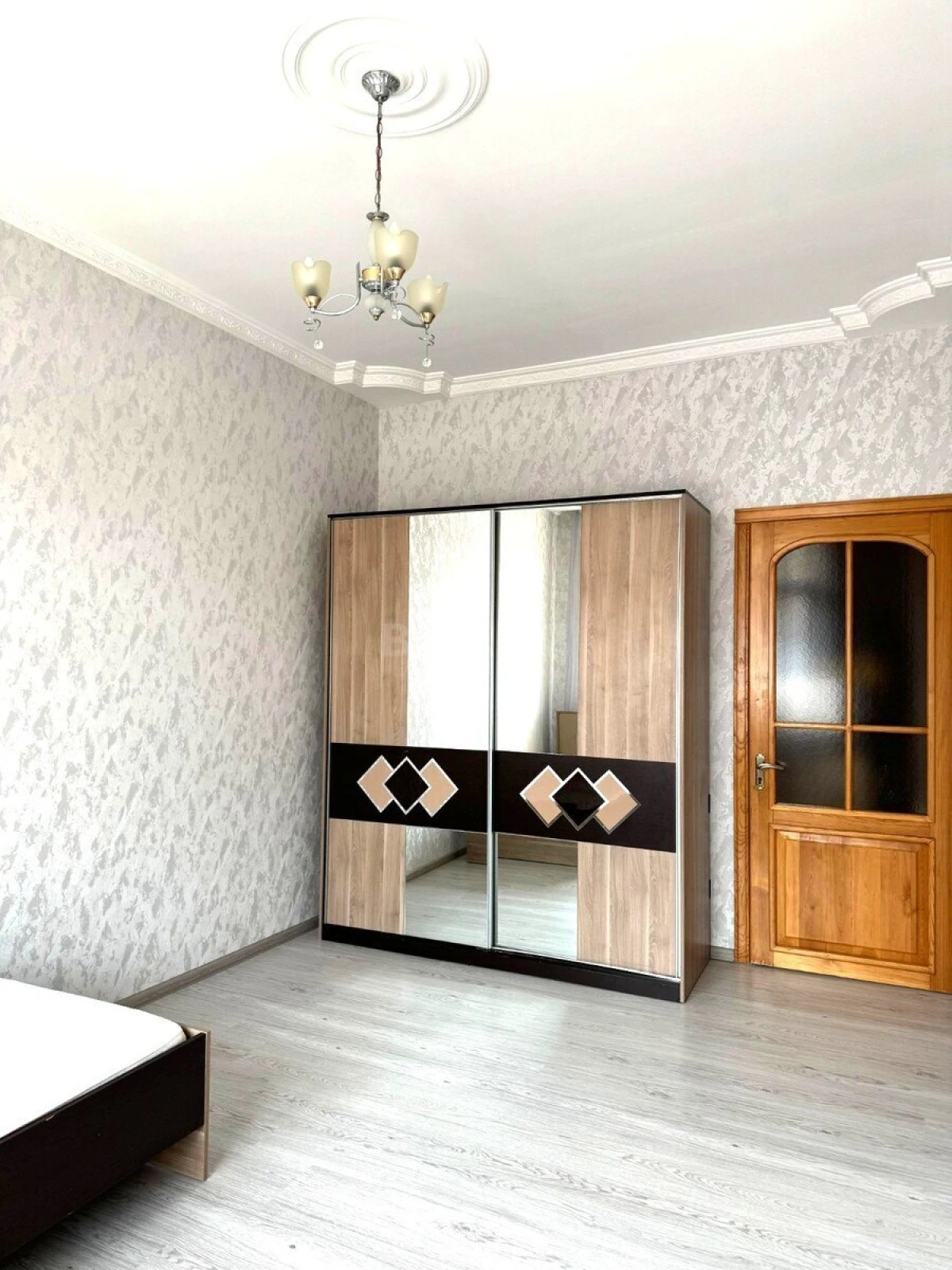 Kirayə verilir 3 otaqlı mənzil 105 m²