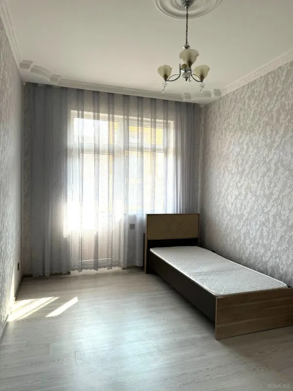 Kirayə verilir 3 otaqlı mənzil 105 m²