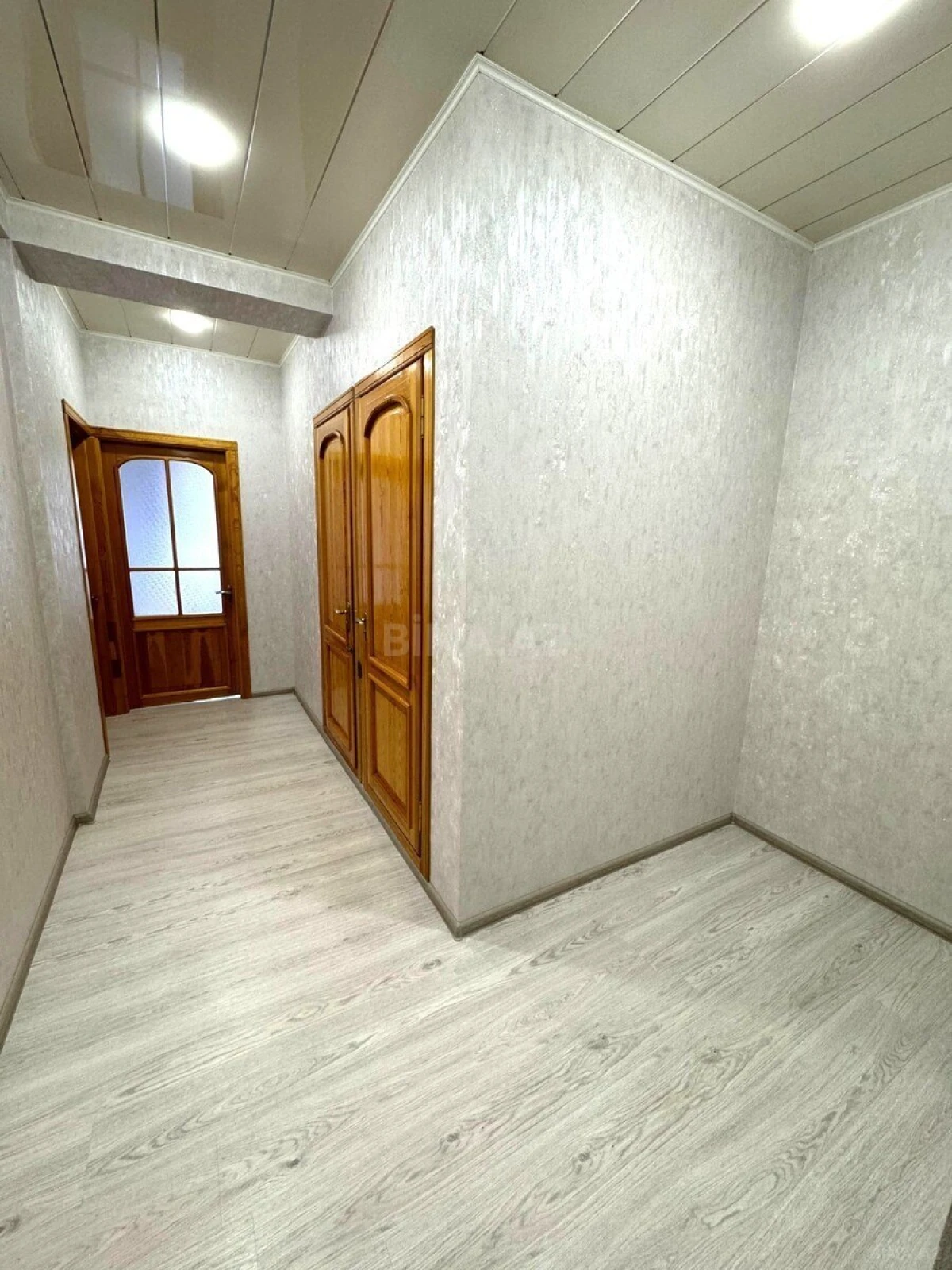 Kirayə verilir 3 otaqlı mənzil 105 m²