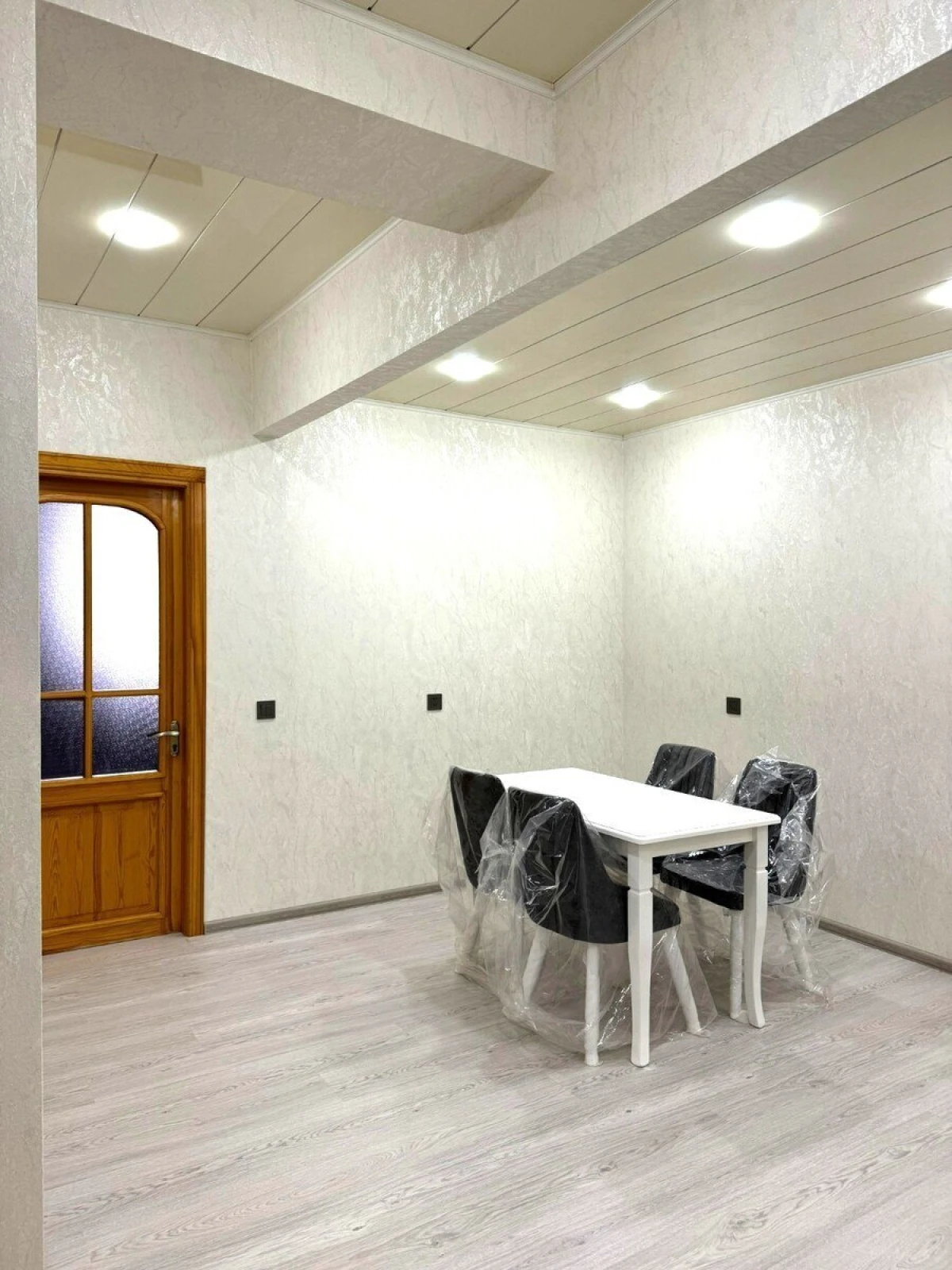 Kirayə verilir 3 otaqlı mənzil 105 m²