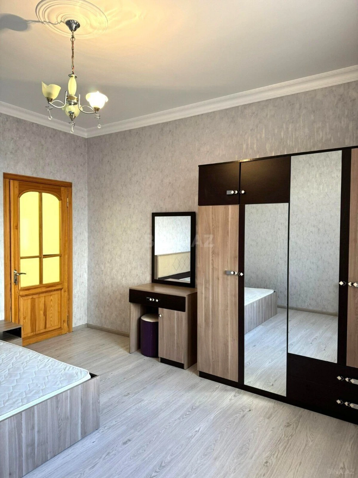 Kirayə verilir 3 otaqlı mənzil 105 m²